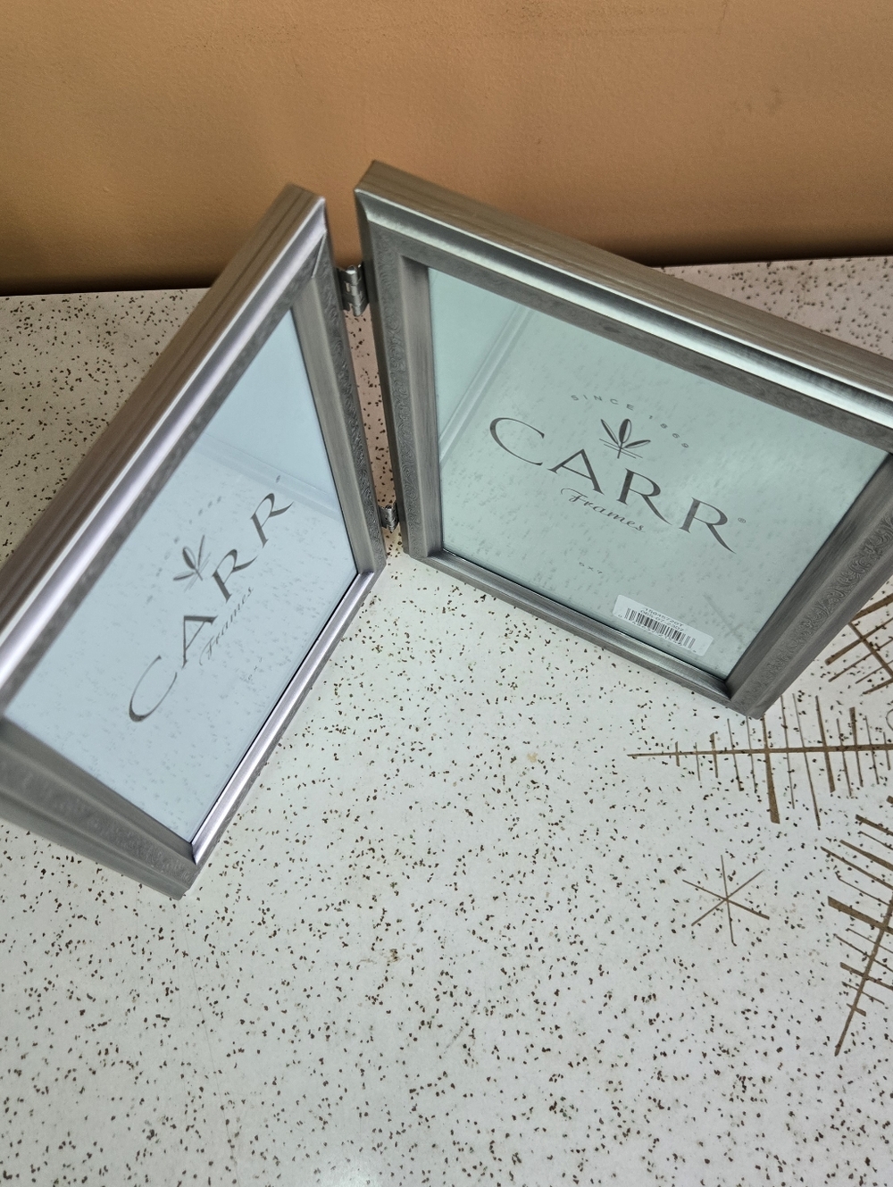 CARR Double 5x7 Picture Frame in Silver with Intrique Border Detail Vintage - Picture 5 of 7